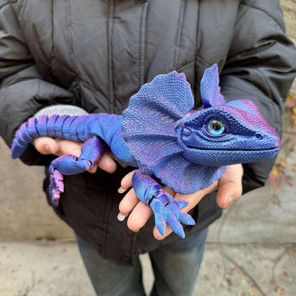 Frilled Neck Lizard Figurine 3D Printed, Large Umbrella Lizard Animal Sculpture 8 Color Styles