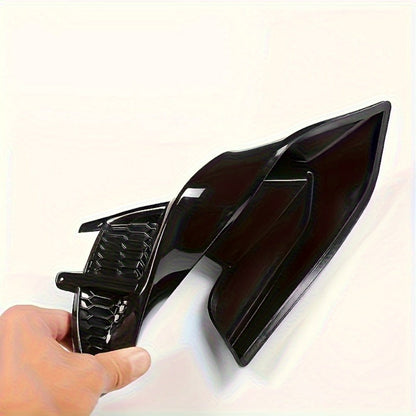 Decorative Shark-Gill Fender Vent Pair with Matte Black Finish, Adhesive Backing and 16 × 23 cm Size