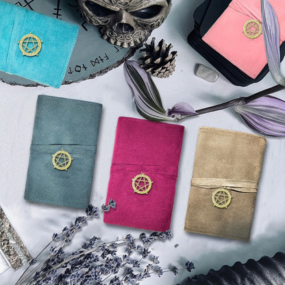 Tarot Card Bag Velvet Pouch with Retro Pendant – 5pcs Lightweight Tarot Storage Holder Set, Mystical Drawstring Bags for Tarot Cards