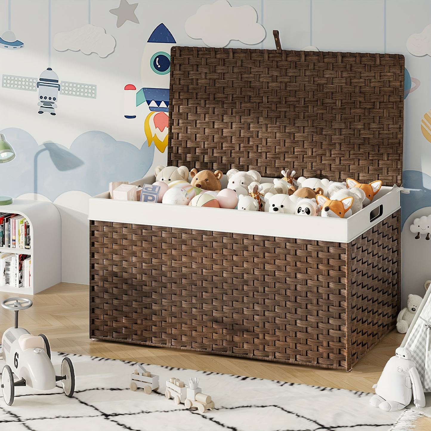 Large Wicker Storage Basket with Lid, Handles, Soft Lining, Metal Frame in a 220L Lidded Format