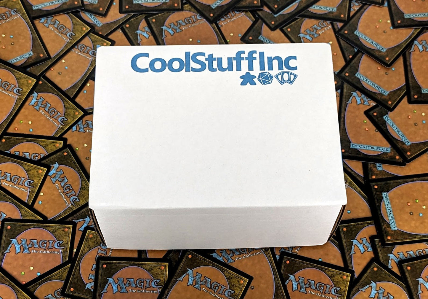 Magic the Gathering 1000 Commons Uncommons Lot, MTG Bulk Card Collection NM to LP All Colors All Sets with CoolStuffInc Storage Box