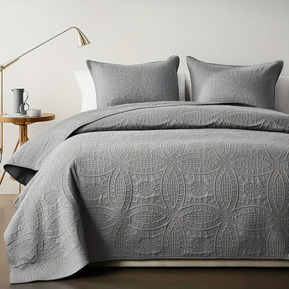 Coin-Pattern Quilted Coverlet Set with Pillowcases, Twin to King Sizes and Ten Color Choices