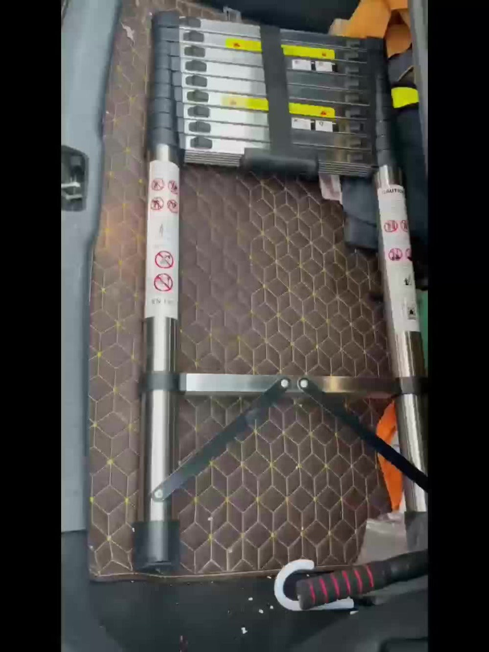 Telescoping Extension Ladder Aluminum, 6.5 / 8.5 / 10.5 / 12.5 FT Folding Telescopic Ladder, Easy Store