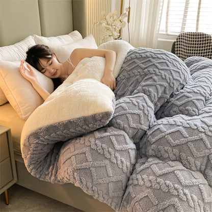 Plush Thick Comforter Blanket – Premium Warm Winter Duvet with 100% Microfiber Fill, Soft Fluffy Bedding for Bedroom & Hotel