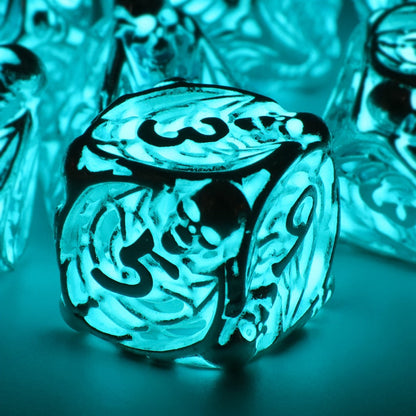 Metal Skull Dice Set 7pcs Glow in the Dark, Hollow UV Fluorescent Polyhedral DnD RPG Dice for Dungeon Masters