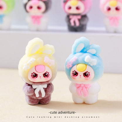 Cute Flocked Plush Mini Dolls 10pcs – Car Dashboard & Desktop Decoration, Random Mixed Colors, Fun Car Interior Accessory & Office Desk