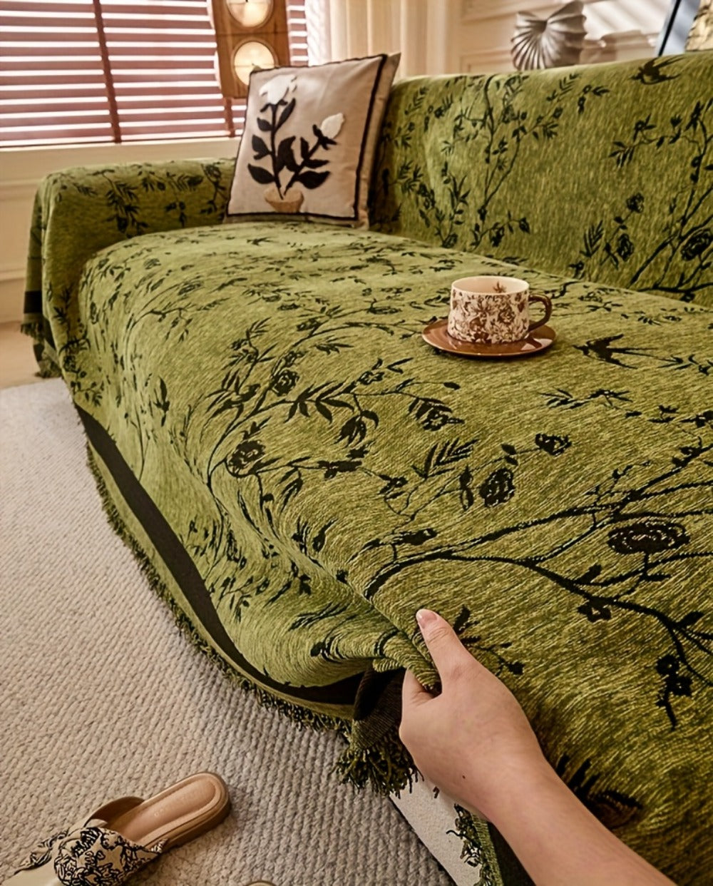 Sofa Cover Throw, Thick Chenille Floral Couch Slipcover in Three Colors for One-to-Four-Seat Sofas