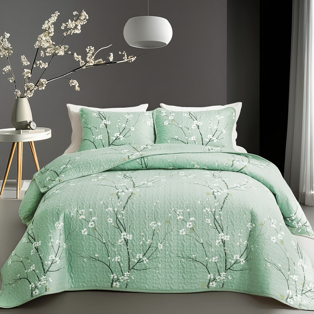 Plum Blossom Quilted Bedspread Set Machine Washable Soft Breathable Hypoallergenic Comforter with Pillowcases Twin Full Queen King Size