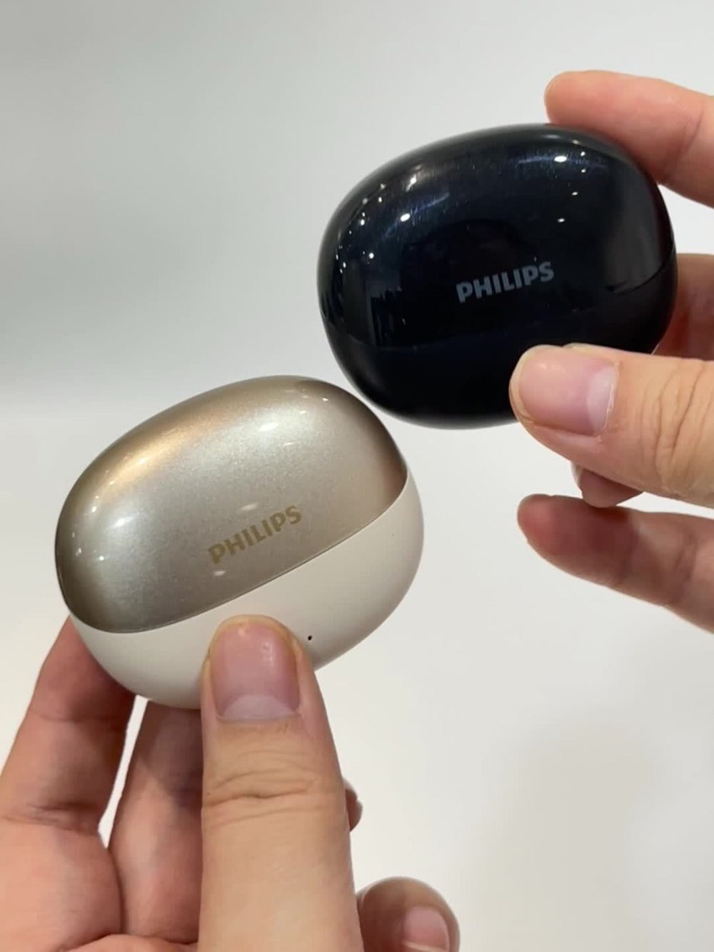 Wireless Earbuds Philips Bluetooth 6.0 Dual Stereo with Type-C Charging Case in Black or White