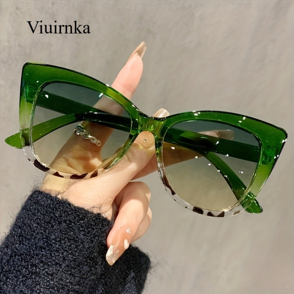 Sunglasses for Women - Cat Eye for , Y2K Retro Luxury Fashion Glasses with UV Protection, Trendy - product detail view 3