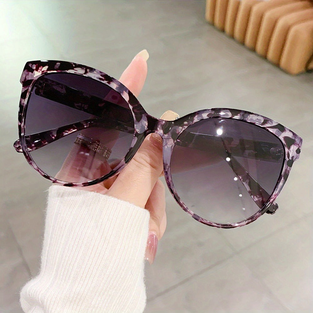 Sunglasses for Women - Oversized Cat Eye for UV Protection Y2K Luxury Fashion Shades Lightweight - product detail view 15