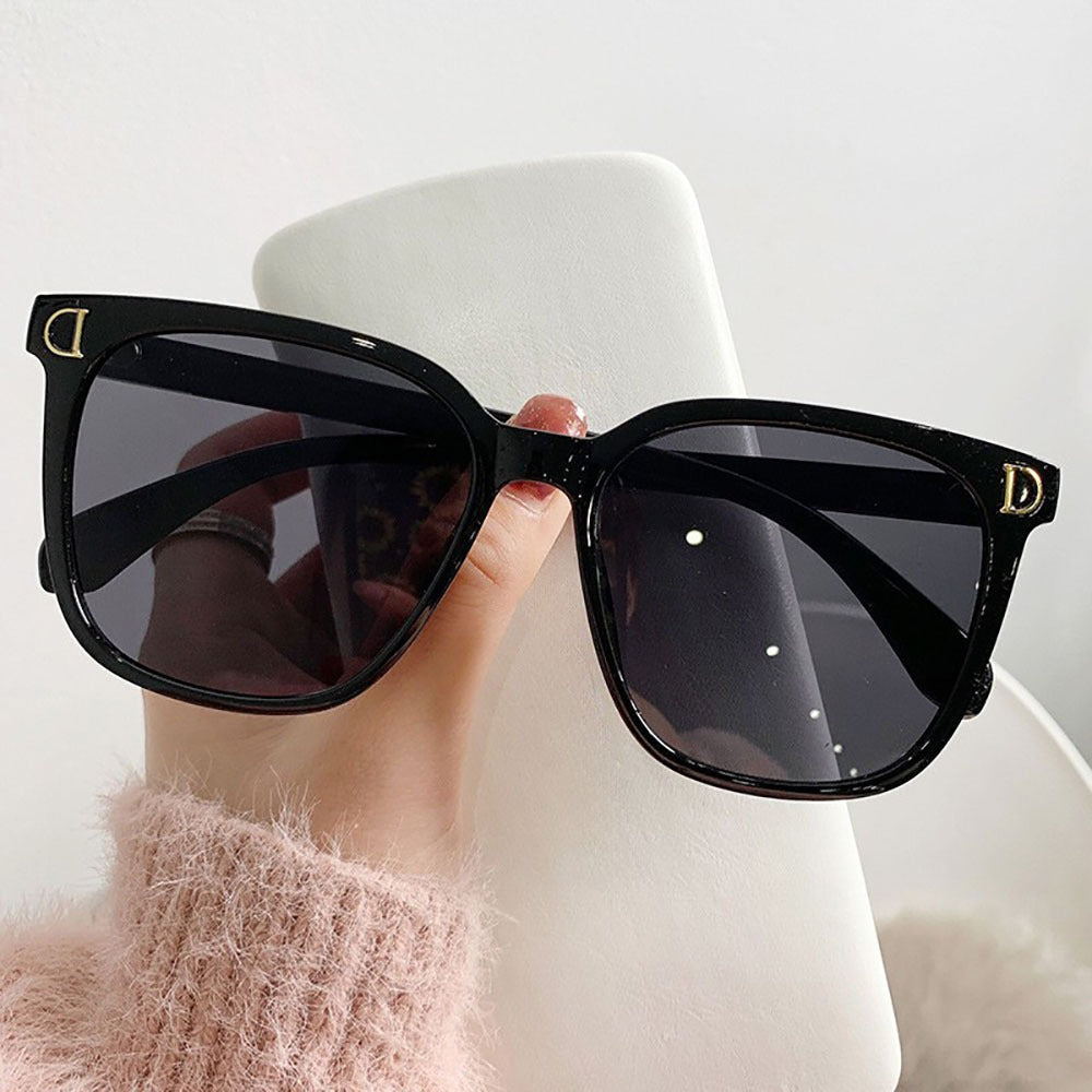 Sunglasses for Women - Retro D-Shape Anti-Reflective PC Lenses Lightweight Fashion Eyewear for - product detail view 6