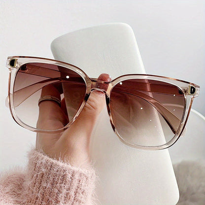 Sunglasses for Women - Retro D-Shape Anti-Reflective PC Lenses Lightweight Fashion Eyewear for - product detail view 15