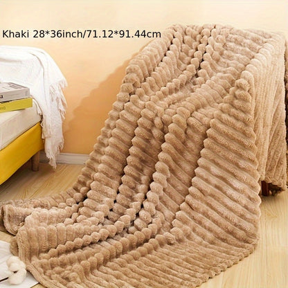 500gsm Heavy Plush Blanket, Ultra Thick Fluffy Blanket for Bed, Sofa & Travel, Baby to Double Size