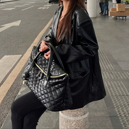 Shoulder Bag for Women – Quilted, Large Capacity, for Travel & Work – detail view 5