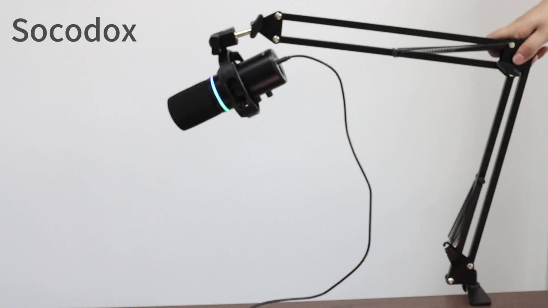 XLR and USB Dynamic Microphone Kit with RGB, Software and Boom Arm detail image - detail view 9